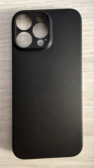 Продается черный чехол KZDOO на iPhone 16 Pro Max