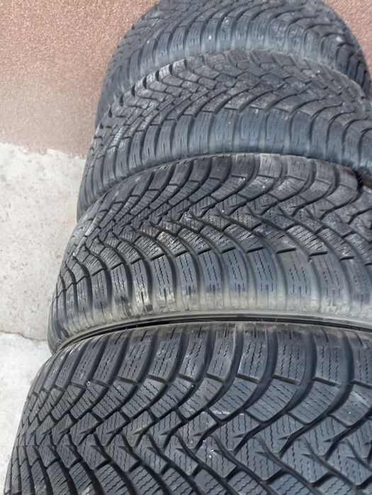 Vând jante aliaj cu cauciucuri iarna Toyota