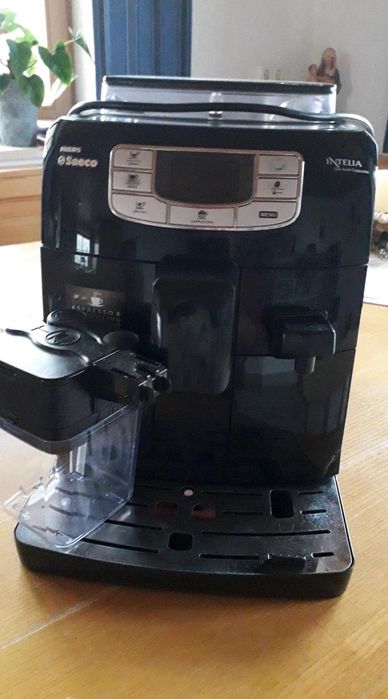 Кафемашина Saeco Intelia Cappuccinio