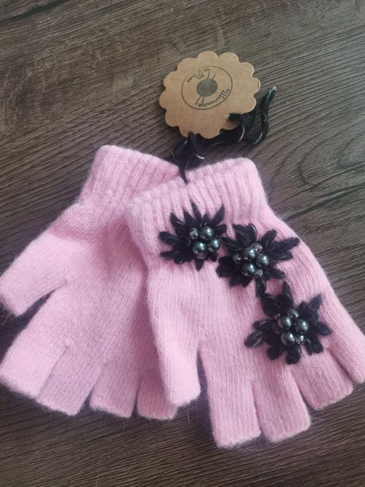 Нови ръкавици с бродерия