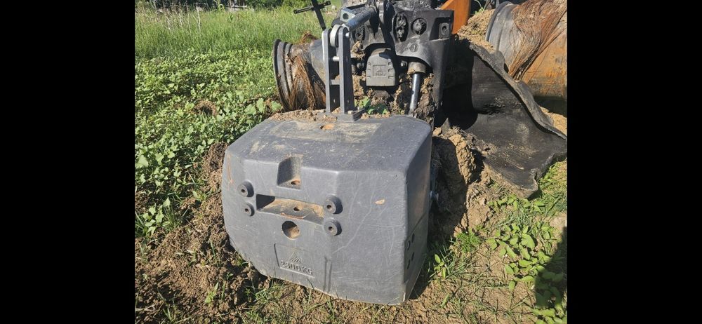 Massey ferguson 8740 S