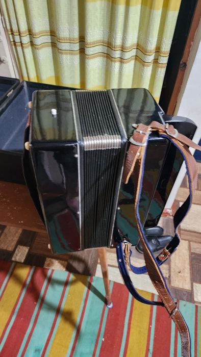 Продаётся Баян Ермак