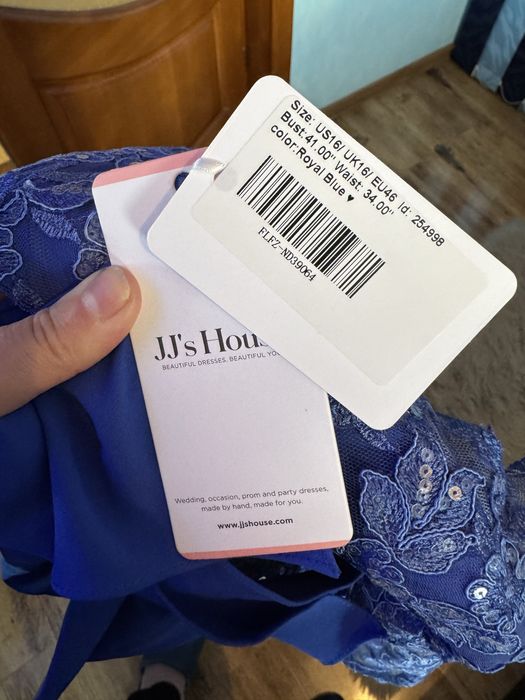 Vand rochie noua marimea 46