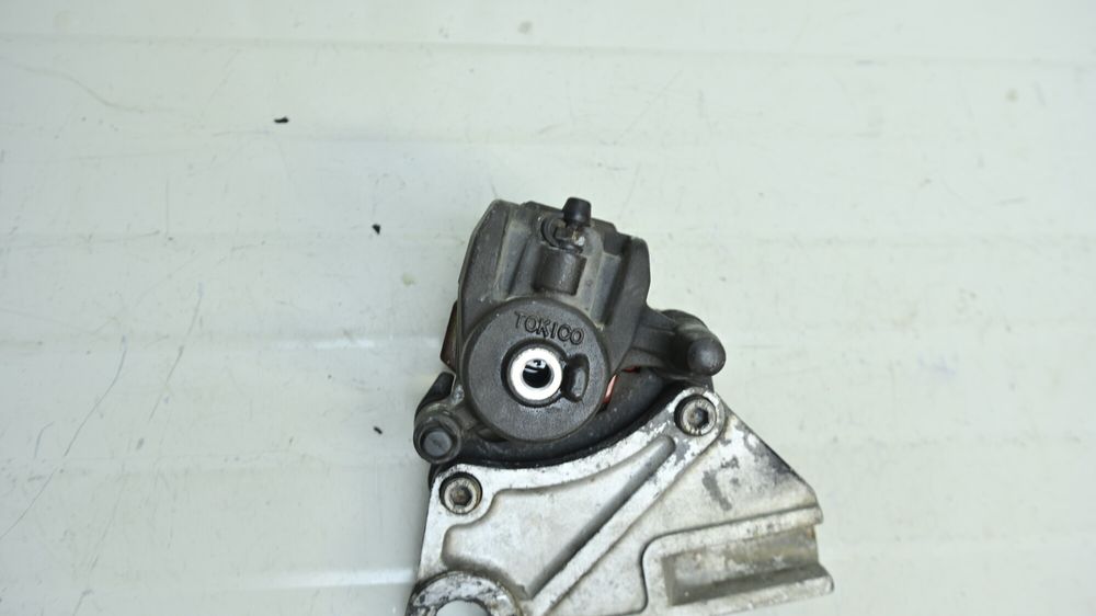 Etrier Frana Spate Cu Suport Kawasaki Z750 2004 - 2006