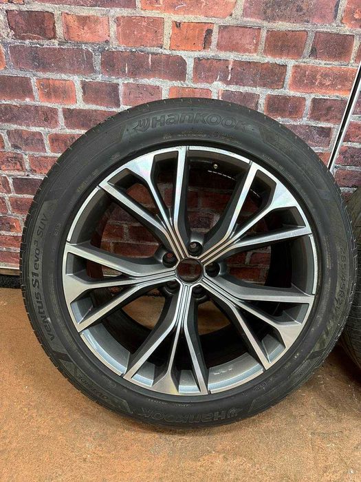 Janta AUDI Q7 Q8 j10 285 45 R21 Hankook