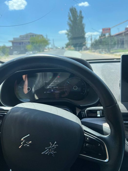 Hongqi eqm 5 450km