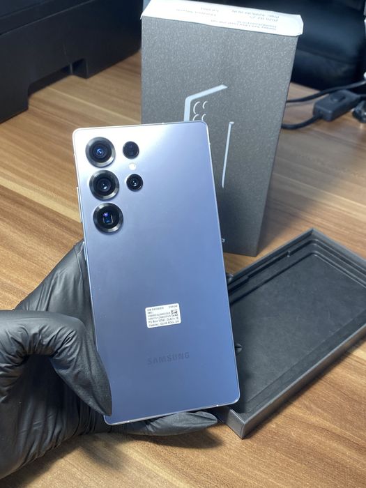 Samsung Galaxy s25 ultra • 256 GB • Titanium Silverblue