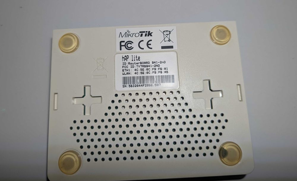 Router MikroTik Wireless Hap Lite 941
