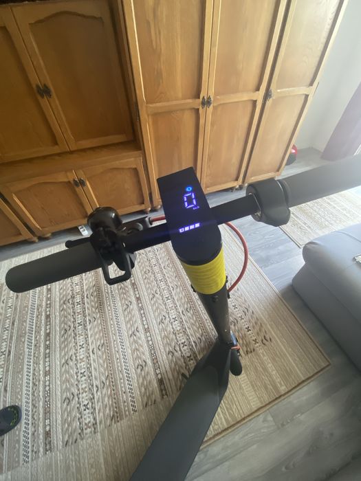 Trotineta electrica  Xiaomi 4 Lite folosit max 5 km