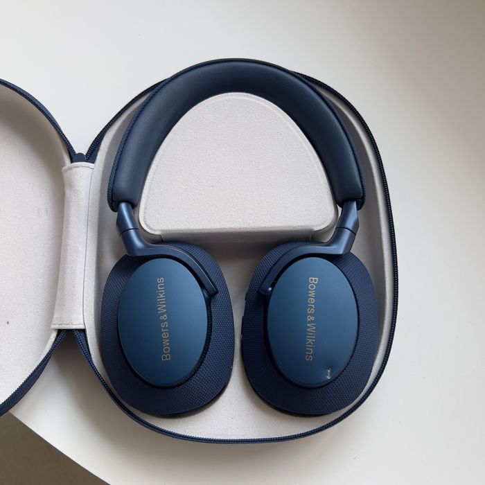 Слущалки Bowers&Wilkins