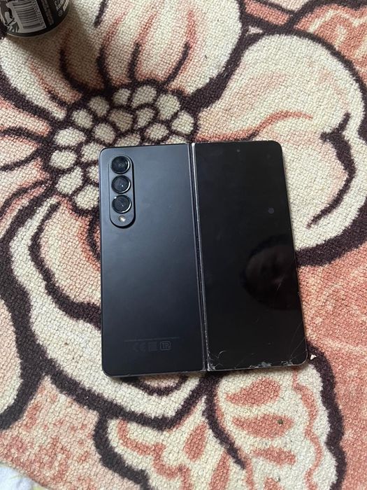 Samsung z fold 4