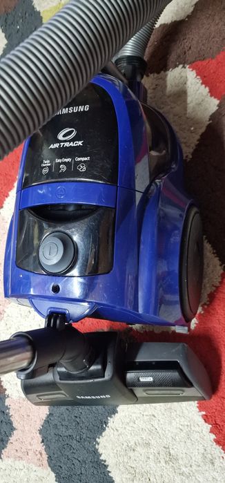 Продам пылесос SAMSUNG  ОТЛИЧНЫЙ