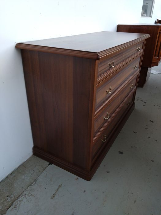 Comoda 4 sertare nuc made in Italy