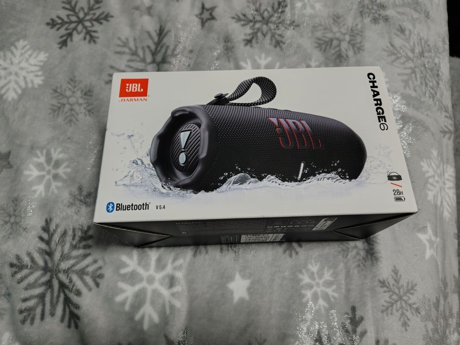 Продавам JBL charge 6