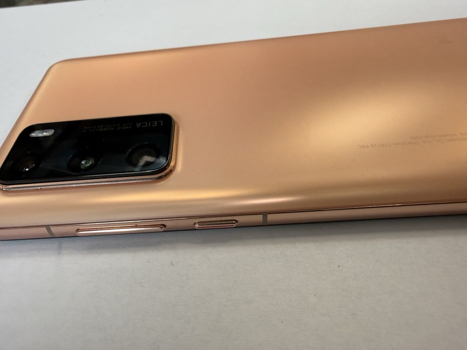 Huawei p40 8/128gb Перфектен!