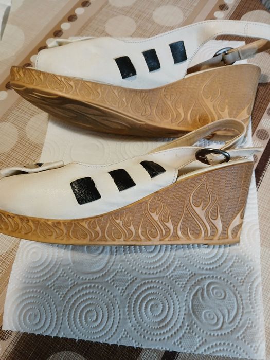 Дамски сандали на платформа- естествена кожа