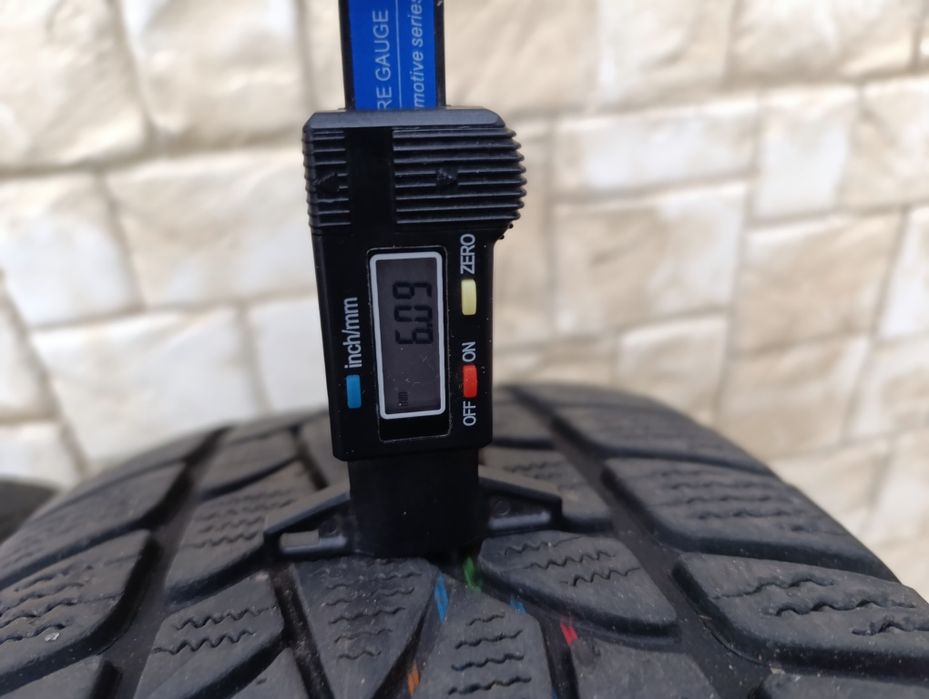 Зимни гуми Dunlop 225/50/18