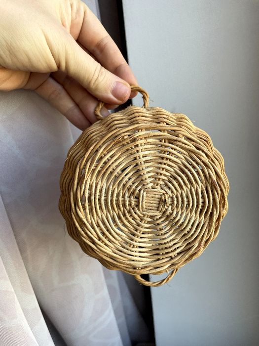 Плетёная корзинка