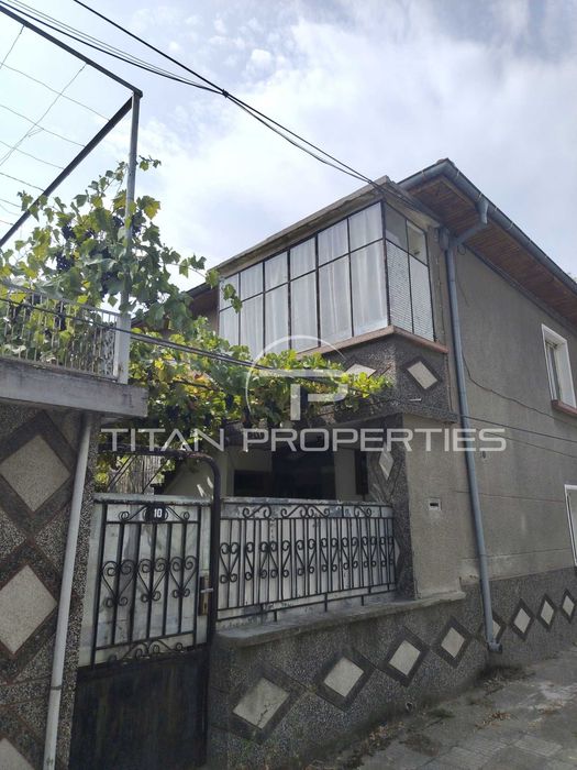 Продава се Къща в Стамболийски - 126 кв.м за 850 €/кв.м - Снимка #2