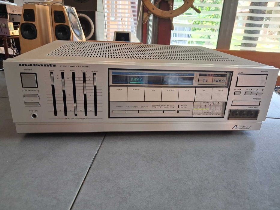 Marantz PM-451 stereo amplifier