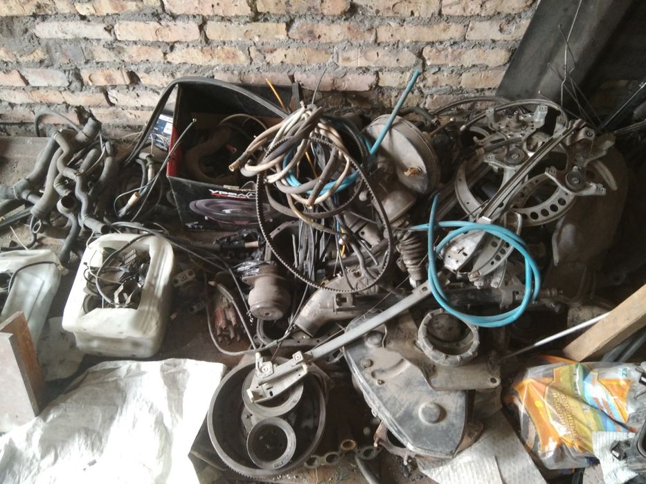 Разное на пасат б3 продам