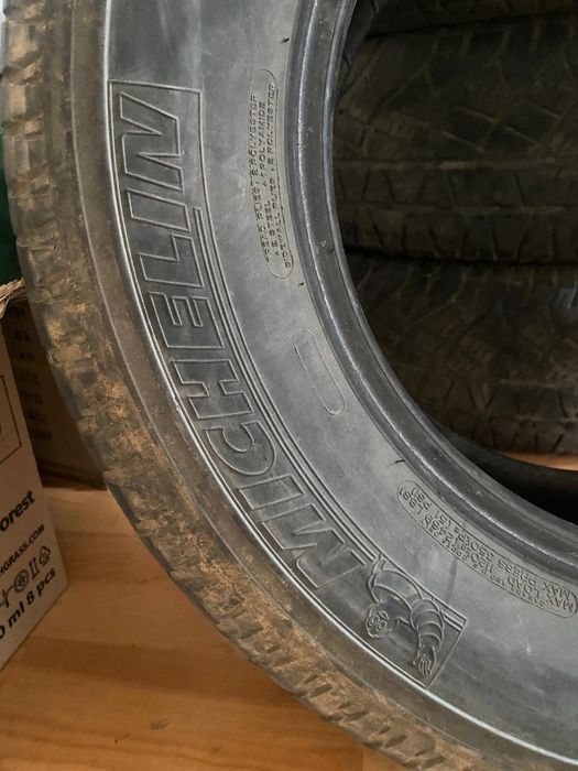 Продам шины на 17