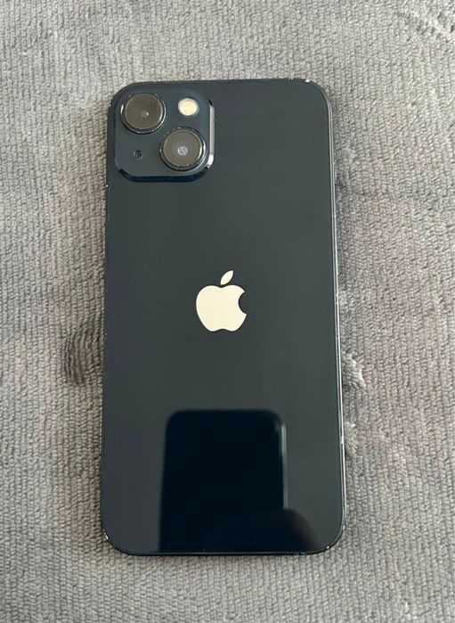 Продам iPhone 13             .