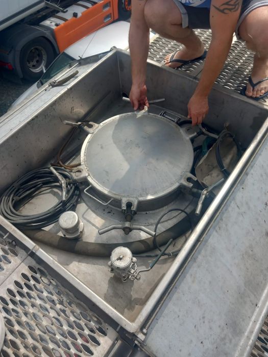 Vand cisterna/ inox/ semiremorca/ adr/ lichide