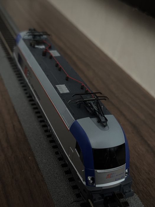 trenulet electric locomotiva taurus piko intercity scara ho/h0 1/87
