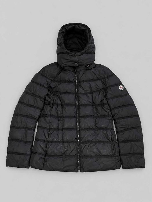 Geacă matlasată neagră Moncler cu glugă detașabilă, mărimea 3