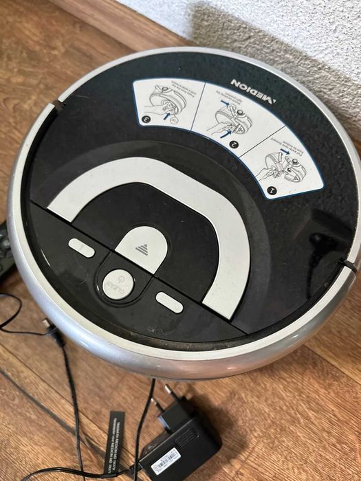 Робот мияч (робот прахосмукачка)  Medion