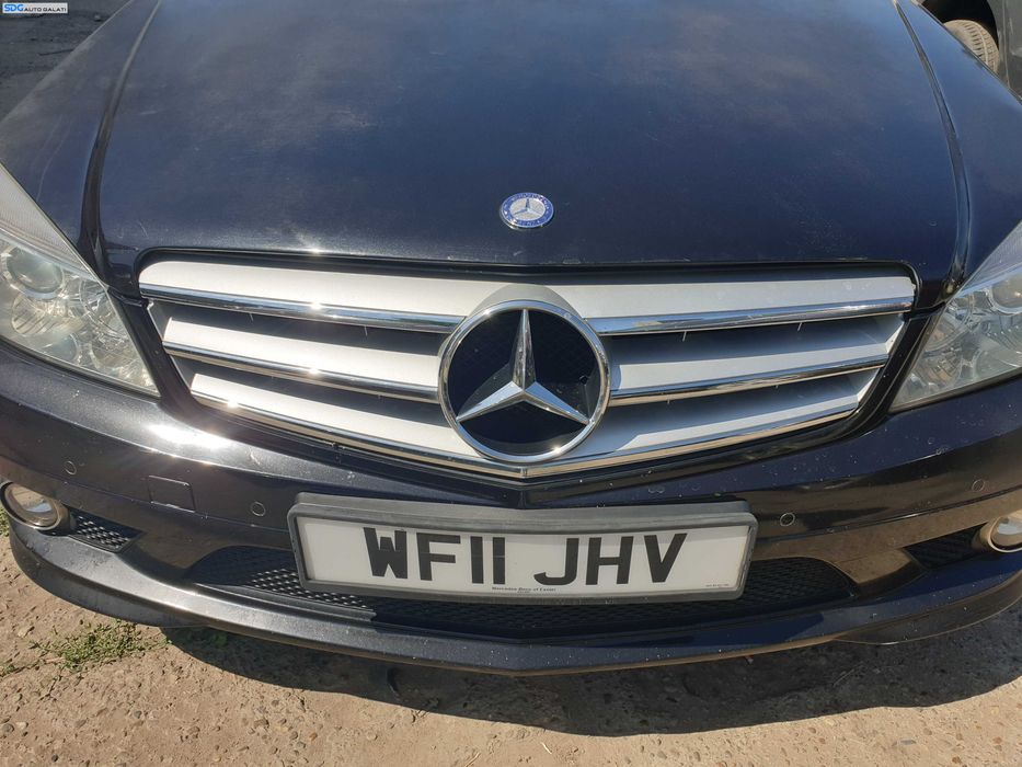 Grila cu Emblema de pe Bara Fata Mercedes Clasa C Class W204 NFL Non Facelift 2007 - 2011 [K6204]