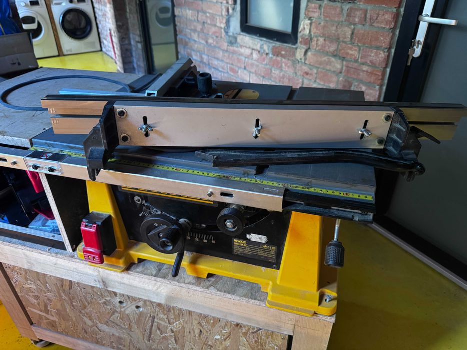 Circular Dewalt dw744XP-QS