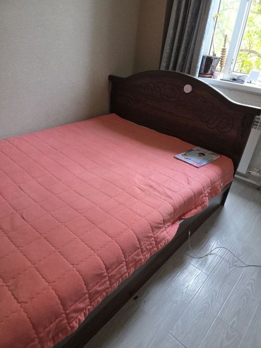 Продается кровать в хорошем состоянии
