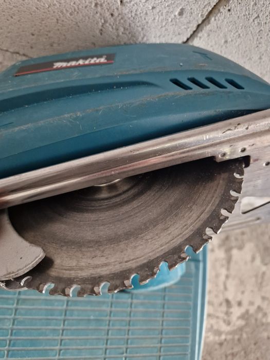 Fierăstrău circular debitat metal Makita  4131