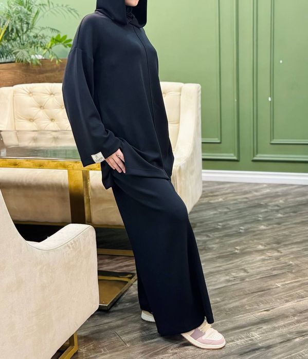 Kuzgi ayollar dvoykasi, kapyushonlik