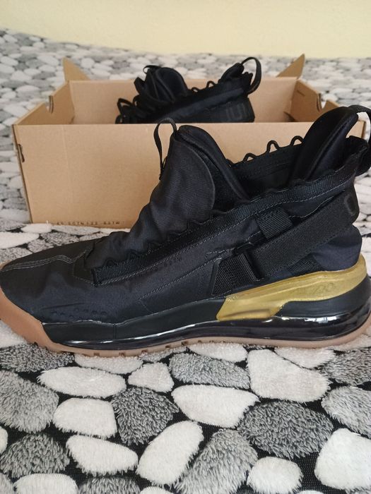 Продавам  Jordan AiR SOLE