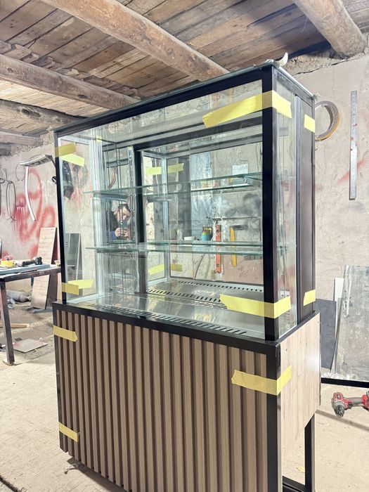 Витринный холодильник изготовление на заказ с гарантией