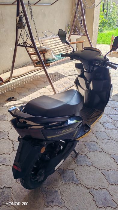 Elektr skuter sotiladi, holati ideal, prabegi kam