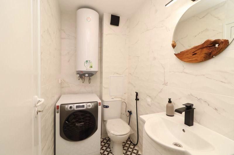 Дава се под наем Двустаен апартамент в София, Люлин 6 - 61 кв.м за 618.12 € - Снимка #5