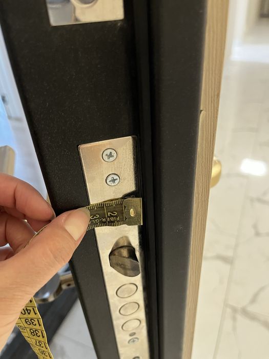 Продам 2 дверных замка