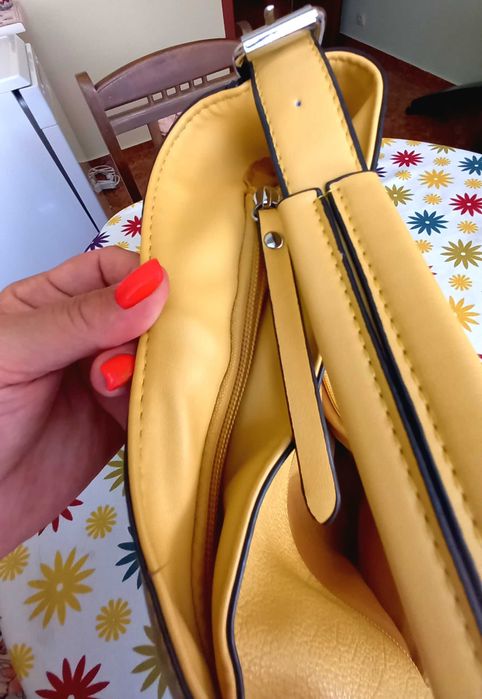 Многоцветна чанта