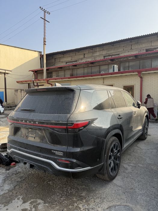 Lexus tx 500 F sport 3