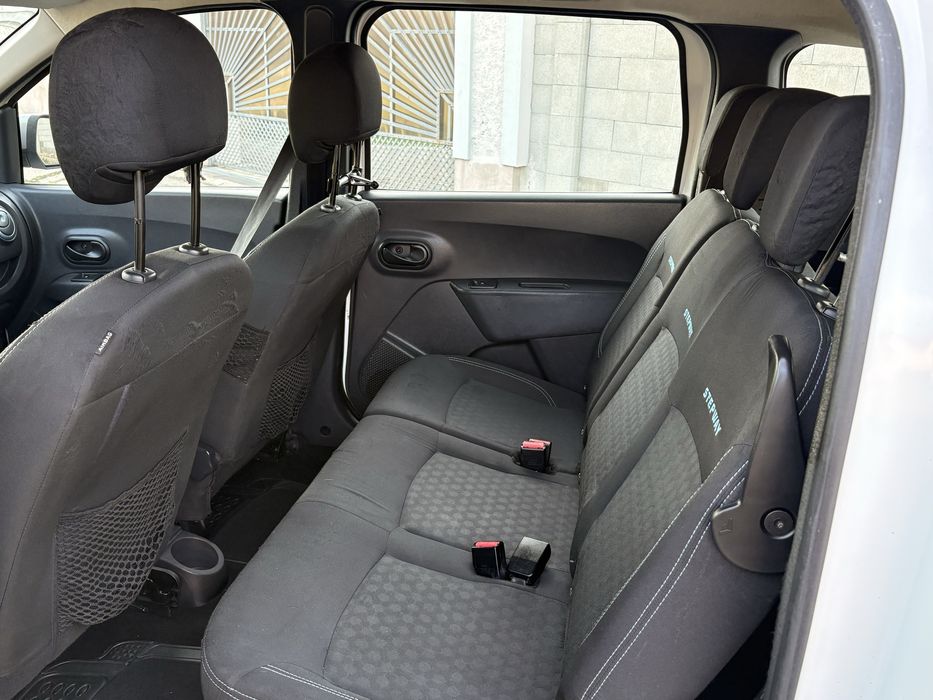 Dacia Lodgy  Stepway  7Locuri an 2017 / 1.2i 115CP Tce Navigatie