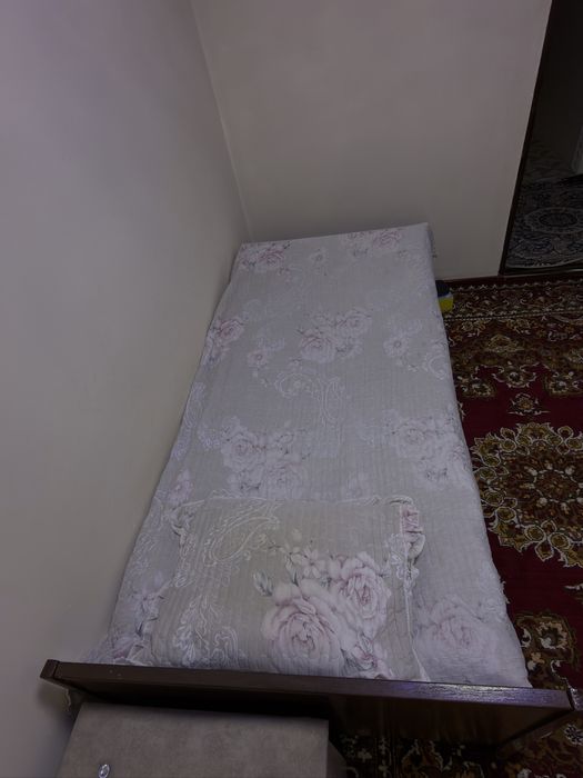 Продается 1 спальная кровать б/у