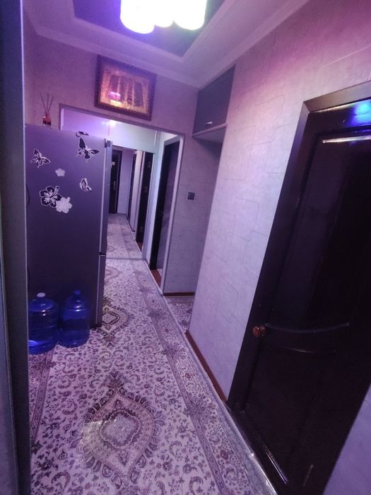Kvartira sotiladi navoiy shahar 3 xonali  830 000 mln