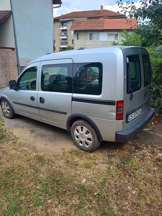 Vând Opel Combo