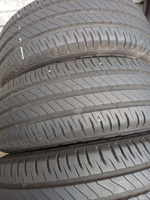 Гуми 215/65/16С  Мишелин