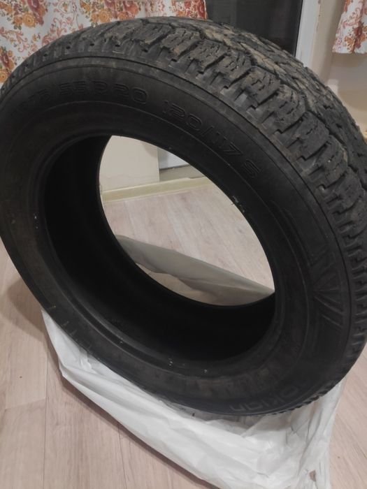 Комплект всесезонных шин Нокиан на 20 диски