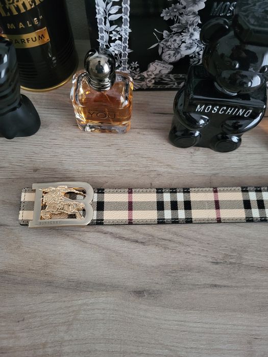 Curea Burberry cu 2 fete